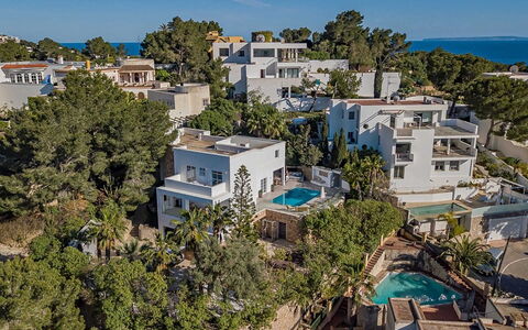 Villa Joel: Arbre, Zone Résidentielle, Maison, Domicile, Paysage, Appartement, Biens, Design Urbain, Établissements Humains, Recours