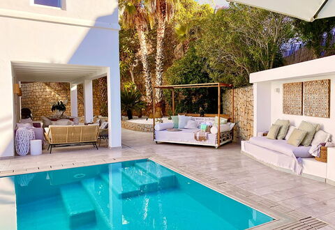 Villa Joel: Piscine, Meubles, Mobilier De Jardin, Recours, Chaise, Sol, Eco Hôtel, Composite, Ombre, Parapluie