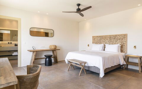 Villa Wolf: Meubles, Recours, Chambre, Lit, Hôtel, Dur, Lampe, Oreiller, Literie