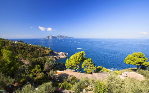 Villa Mary: Bleu, L'Eau, Plan D'Eau, Côte, Paysage Naturel, Cotiers Et Relief Océaniques, Horizon, Mer, Paysage, Promontoire