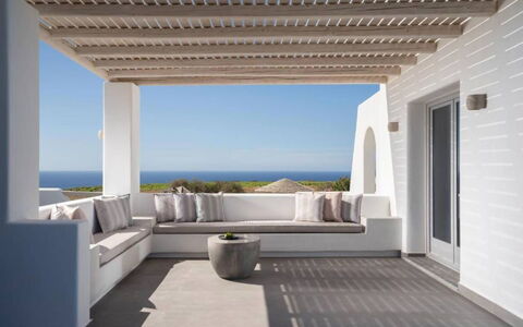 Villa Estia: Meubles, Sol, Sol, Design Intérieur, Chaise, Plafond, Mobilier De Jardin, Salon