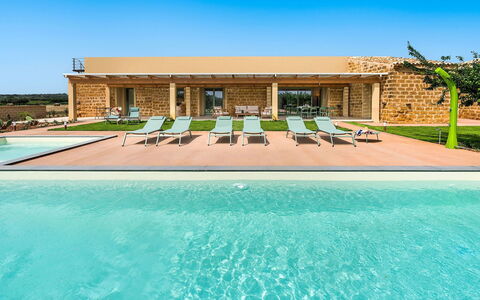 Villa Clemente: Piscine, Recours, Hôtel, Villa, Cour