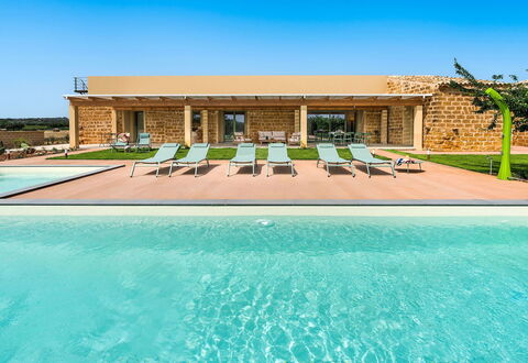 Villa Clemente: Piscine, Recours, Hôtel, Villa, Cour