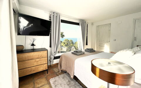 Sa Galera Villa: Meubles, Chambre, Lit, Appartement, Domicile, Literie, Drap De Lit, Design Intérieur, Oreiller, Linge