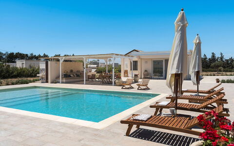 Villa Camporeale: Piscine, Composite, Recours, Ombre, Parapluie, Biens, Mobilier De Jardin, Dalle, Villa, Structure En Plein Air