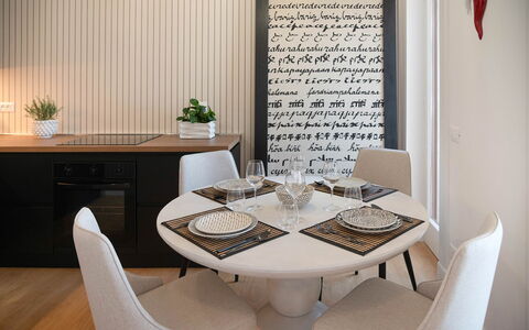 Casa Mario: Meubles, Design Intérieur, Mur, Bois, Table, Sol, Table Cuisine Et Salle A Manger, Pièce, Éclairage, Salle À Manger