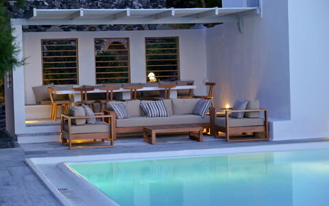Presidential Villa: Meubles, Piscine, Mobilier De Jardin, Bois, Chaise, Recours, Ombre, Composite, Balancelle, Tableau De Plein Air