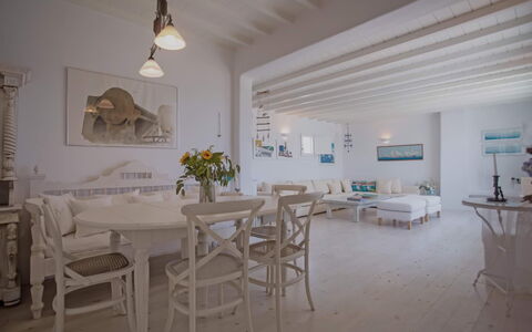 Villa Talassa: Meubles, Design Intérieur, Sol, Sol, Chaise, Domicile, Table, Plafond, Canapé, Salon