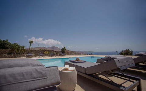 Villa Talassa: Meubles, Mobilier De Jardin, Recours, Chaise, Piscine, Mer, Ombre, Côte, Balancelle, Eco Hôtel