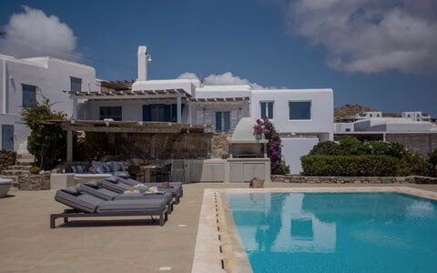 Villa Talassa: Piscine, Recours, Biens, Villa, Conception, Balcon, Cour, Hôtel
