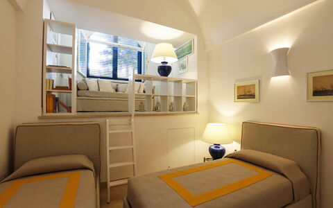 Casa Leuca: Meubles, Design Intérieur, Lit, Chambre, Sol, Literie, Plafond, Sol, Pièce, Drap De Lit