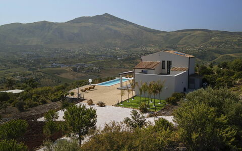 Villa Priscilla: Piscine, Biens, Recours, Eco Hôtel, Chaîne De Montagnes, Hacienda, Villa, Ferme, Mobilier De Jardin, Crête