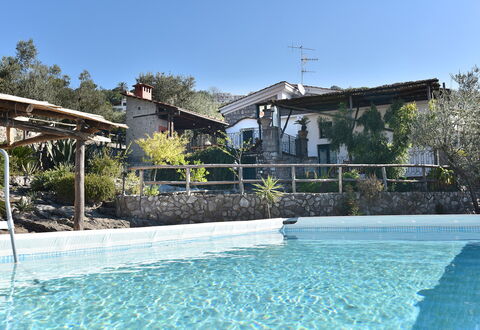 Villa Birbante: Piscine, Recours, Hacienda, Ombre, Arrière-Cour, Caractéristique De L'Eau, Eco Hôtel, Structure En Plein Air, Dalle