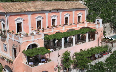 Villa San Giacomo: Architecture, Cambre, Hacienda, Balcon, Cour, Biens, Arcade, Pot De Fleur, Villa, Manoir