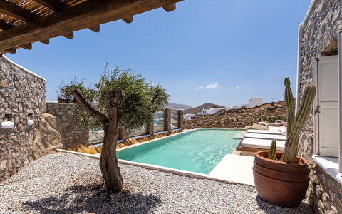 Villa Mitos: Composite, Piscine, Villa, Ferme, Cour, Eco Hôtel, Dalle, Tuile, Recours
