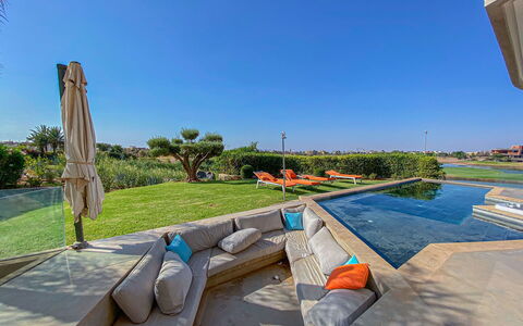 Villa Inaya: Piscine, Recours, Jardin, Aménagement Paysager, Biens, Gazon Artificiel, Pelouse, Hacienda, Eco Hôtel, Villa
