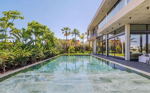 Villa Nadia: Arbre, Zone Résidentielle, Recours, Piscine, Domicile, Biens, Eco Hôtel, Manoir, Hôtel
