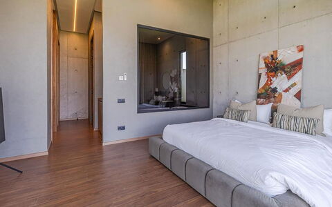 Villa Nadia: Sol, Design Intérieur, Chambre, Sol, Plafond, Meubles, Éclairage, Lit, Pièce, Domicile