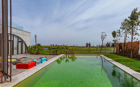 Villa Zaynab: Piscine, Composite, Réflexion, Recours, Caractéristique De L'Eau, Miroir D'Eau, Conception, Eco Hôtel, Hacienda, Thermes