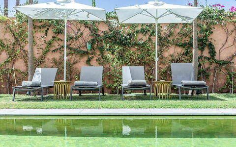Villa Zaynab: Meubles, Mobilier De Jardin, Chaise, Jardin, Tableau De Plein Air, Ombre, Parapluie, Patio, Conception, Aménagement Paysager