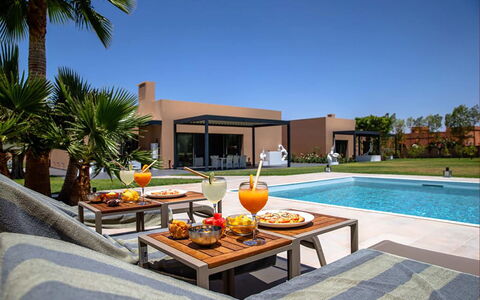 Villa Malika: Piscine, Recours, Mobilier De Jardin, Meubles, Eco Hôtel, Ombre, Loisir, Aménagement Paysager, Biens, Jardin