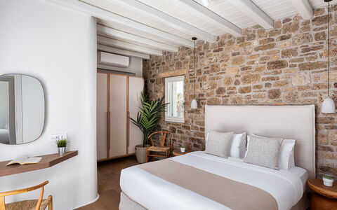 Villa Aspasia: Plante D'Appartement, Lampe, Pot De Fleur, Villa, Hôtel, Balcon