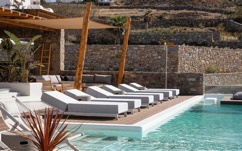 Villa Aspasia: Recours, Piscine, Matériau Naturel, Conception, Eco Hôtel, Chaise, Hôtel, Mobilier De Jardin