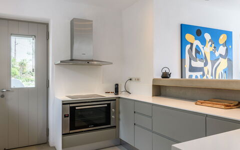 Villa Atlante: Cuisine, Comptoir, Design Intérieur, Appareil De Cuisine, Cabinetry, Sol, Meubles, Bois, Principaux Appliance, Électroménager