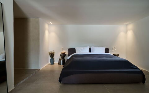 Villa Socrate: Design Intérieur, Meubles, Lit, Sol, Sol, Mur, Chambre, Plafond, Bois, Éclairage
