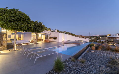Villa Teseo: Piscine, Biens, Recours, Villa, Ombre, Aménagement Paysager, Eco Hôtel, Hôtel, Appartement Penthouse, Balcon