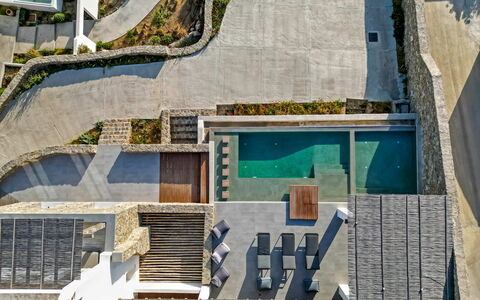 Villa Chimera: Composite, Piscine, Mur De Pierre, Escaliers