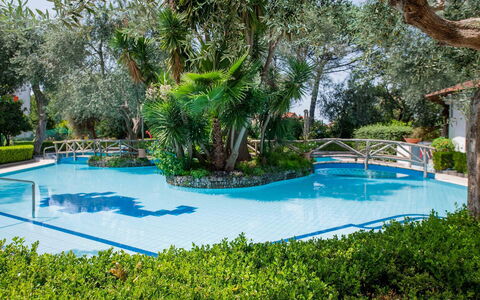 Apartment Snicher: Piscine, Recours, Jardin, Eco Hôtel, Hacienda, Ombre, Aménagement Paysager, Hôtel, Mobilier De Jardin, Miroir D'Eau