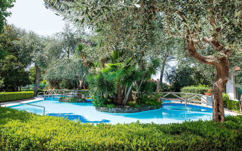 Apartment Snicher: Piscine, Recours, Jardin, Aménagement Paysager, Ombre, Jardin Botanique, Eco Hôtel, Hacienda, Hôtel