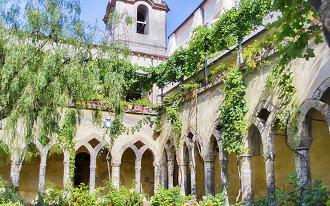 Casa Gina: Arbuste, Cambre, Jardin, Hacienda, Cour, Cour, Arcade, Biens, Aménagement Paysager, Une Abbaye
