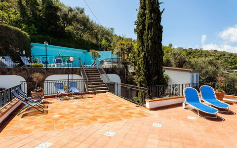 Villa Angel: Piscine, Recours, Eco Hôtel, Mobilier De Jardin, Hôtel, Clôture, Balcon, Ville Resort, Plante D'Appartement, Villa