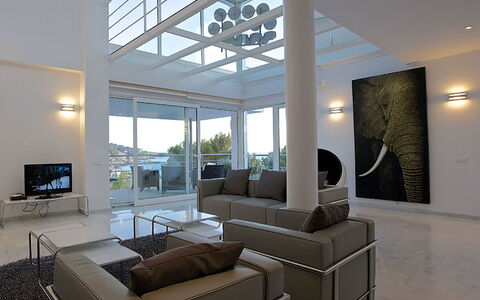 Villa Bridget: Meubles, Design Intérieur, Sol, Sol, Plafond, Canapé, Chaise, Salon, Table, Pièce