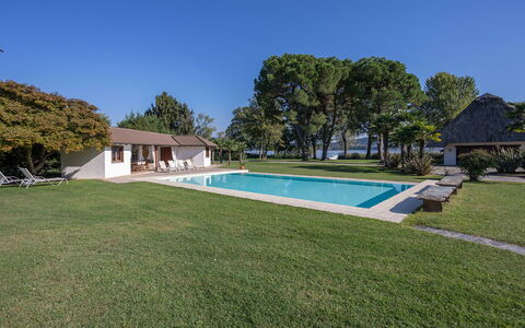 Villa Brin: Piscine, Zone Résidentielle, Ombre, Domicile, Biens, Recours, Ferme, Chalet, Hacienda, Jardin
