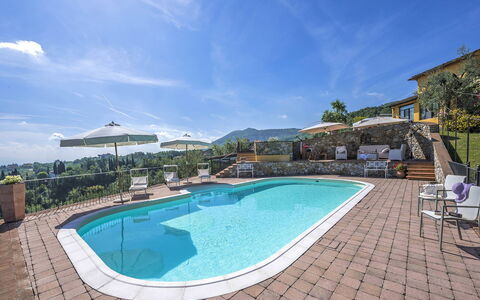 Villa delle Rose: Piscine, Recours, Mobilier De Jardin, Eco Hôtel, Hôtel, Ville Resort, Parapluie, Chaise, Balancelle, Villa