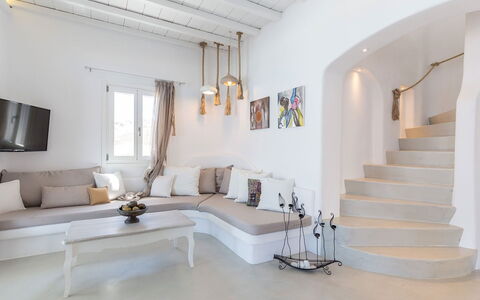 Carmen 1: Design Intérieur, Meubles, Sol, Domicile, Sol, Canapé, Plafond, Appartement, Salon