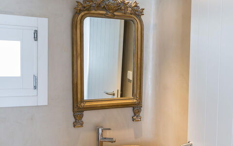 Carmen 1: Miroir, Lavabo, Luminaire Plomberie, Design Intérieur, Évier, Robinet, Plomberie, Éclairage, Salle De Bains, Domicile