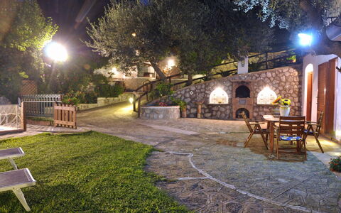 Casa 2 Ulivi: Nuit, Jardin, Biens, Recours, Éclairage Paysager, Hacienda, Aménagement Paysager, Arrière-Cour, Cour, Minuit