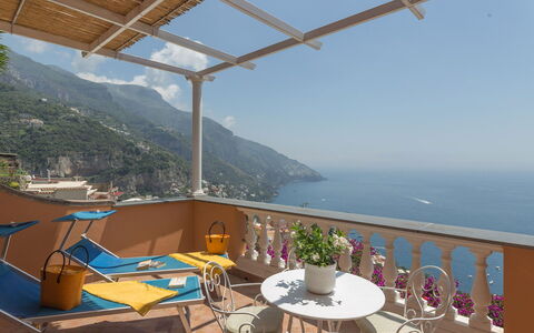 Casa Ivan: Meubles, Recours, Balcon, Chaise, Mer, Eco Hôtel, Mobilier De Jardin, Chaîne De Montagnes, Pot De Fleur, Côte
