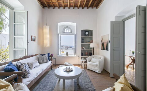 Halki Villa: Meubles, Design Intérieur, Sol, Sol, Plafond, Salon, Domicile, Table, Chaise, Pièce