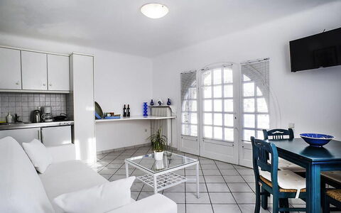 Rose Studio 3: Meubles, Sol, Appartement, Design Intérieur, Sol, Plafond, Canapé, Chaise, Salon