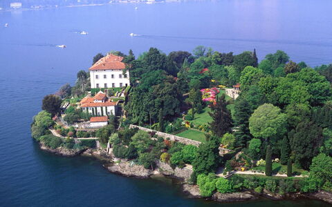 Villa Alina: L'Eau, Plan D'Eau, Voie Navigable, Cotiers Et Relief Océaniques, Cours D'Eau, Banque, Lac, Côte, Attraction Touristique, Biens