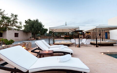 Finca Tonia: Mobilier De Jardin, Balancelle, Ombre, Recours, Parapluie, Piscine, Pot De Fleur, Chaise, Patio, Chaise Longue