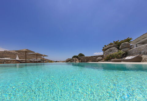 Villa Cassandra: Bleu, L'Eau, Piscine, Recours, Cotiers Et Relief Océaniques, Côte, Mer, Tropiques, Rive, Promontoire