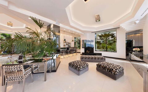 Villa Correale: Design Intérieur, Plafond, Meubles, Sol, Sol, Canapé, Domicile, Salon, Appartement