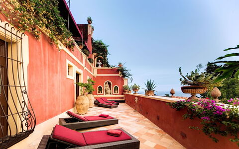 Palazzo Santa Croce: Chaise, Plante D'Appartement, Pot De Fleur, Hacienda, Villa, Tapis, Salon, Hôtel