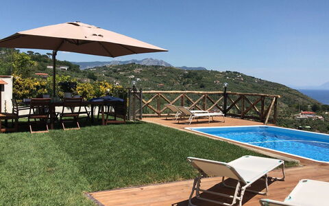 Villa del Saraceno: Piscine, Mobilier De Jardin, Recours, Meubles, Eco Hôtel, Parapluie, Chaîne De Montagnes, Loisir, Ombre, Balancelle